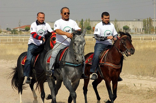 Geleneksel Mahalli At Yarışları